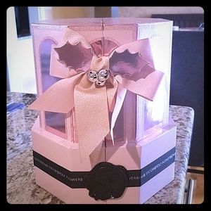 Viktor & Rolf Flower Bomb box